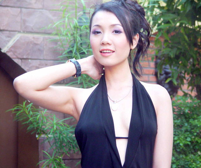 Helen Thanh Đào cũng để lại ấn tượng trên màn ảnh Việt qua bộ phim Đô la trắng.